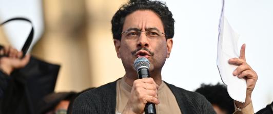 Iván Cepeda denunció presiones armadas en elecciones