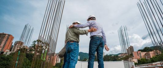 Petro deja en marcha 108 obras universitarias en 23 departamentos