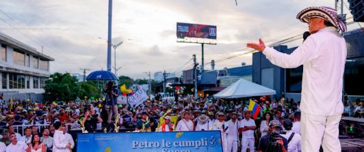  Presidente Petro defiende reformas sociales en Sincelejo
