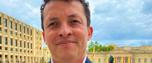 "Semana y Atlas Intel están violando la ley", Alejandro Toro ante posible desacato a medidas del CNE