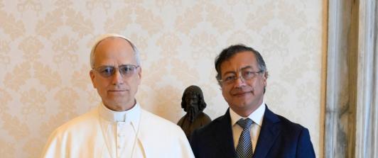 Petro con el papa León XIV. / Foto: AFP.