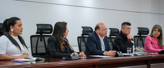 Proceso de empalme: Comité rechaza que sea un juicio