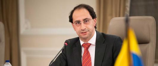 José Manuel Restrepo desmiente versión sobre supuesto decreto para retirar a funcionarios pensionados