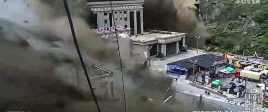 Tragedia en Nepal más de 90 muertos y cientos de desaparecidos tras devastadora inundación en la frontera con China