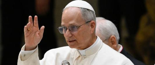 El papa León XIV evoluciona favorablemente tras cirugía; su visita por Suramérica se mantiene.