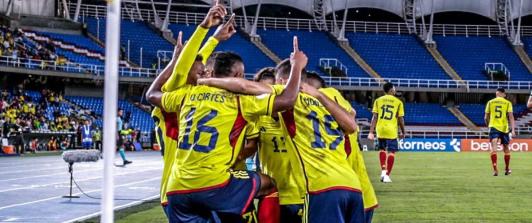 ¡Salvador-Colombia-le-gano-a-Peru-de-la-mano-de-Oscar-Cortes.jpg