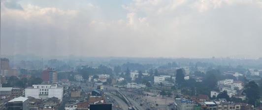 ¿Por-que-reportan-tanto-humo-en-Bogota-Bomberos-entrego-detalles-de-nuevo-incendio-forestal.jpg