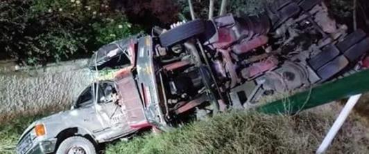 Accidente-de-tractocamion-en-Boyaca.jpg
