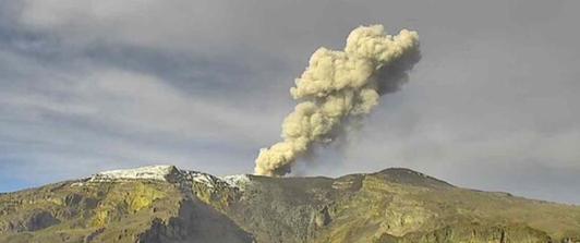 Actividad-en-el-Nevado-del-Ruiz.jpg