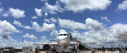 Aeropuerto-Cancun.jpg