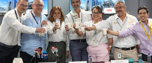Alianza-MinAgricultura-y-sector-lacteo-para-impulsar-la-autosuficiencia-lechera-en-Colombia.jpg