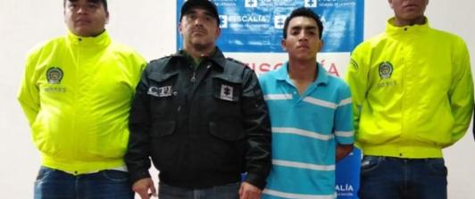 Autoridades-presentan-al-presunto-asesino-de-Juan-Esteban-Alzate.jpg