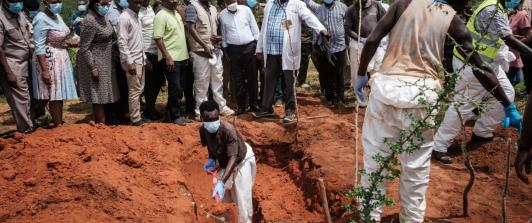 Ayuno-extremo-de-una-secta-religiosa-en-Kenia-dejo-90-muertos-1.jpg
