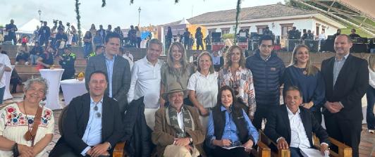 COLOMBIA-EL-PAIS-DE-LA-BELLEZA.-Foto_-Twitter-@AnatoNacional.jpg