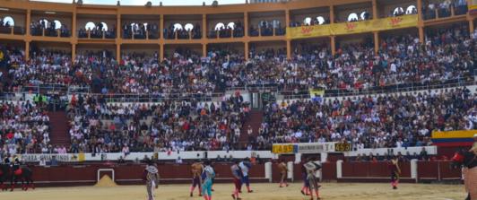Corridas-de-toros-en-Plaza-La-Santamaria.jpg