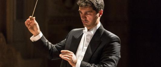 Director_orquesta_laura.jpg