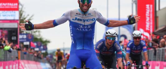 El-australiano-Michael-Matthews-se-llevo-la-tercera-etapa-del-Giro-de-Italia.jpg