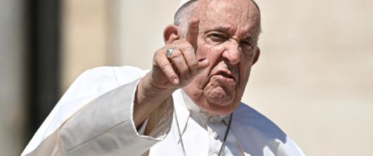 El-papa-Francisco-operado-de-urgencia-por-un-riesgo-de-obstruccion-intestinal.jpg