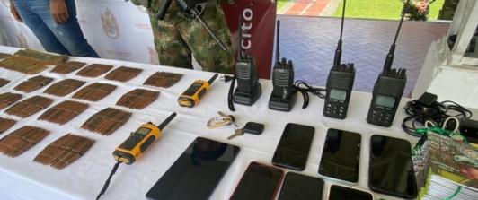 Elementos-incautados-a-disidencias-de-las-Farc.jpg