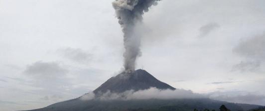 Erupsion-volcan-Indonesia.jpg