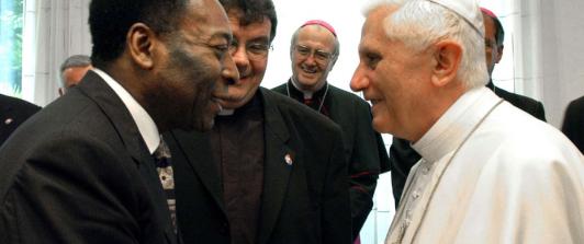 Estos-son-los-famosos-que-murieron-en-2022-Pele-Benedicto.jpg