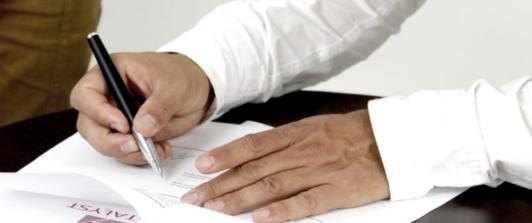 Firma-contratos-de-prestacion-de-servicios.jpg