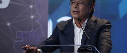 Gustavo-Petro-gabinete.jpg