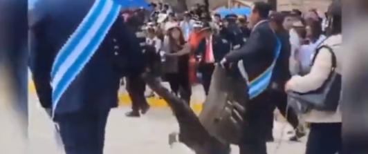 Indignacion-por-alcalde-que-encadeno-y-arrastro-a-un-condor-en-Peru.jpg