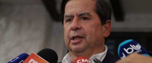 Juan-Fernando-Cristo-voto-Gustavo-Petro.jpg