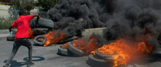 La-Union-Europea-cierra-temporalmente-sus-oficinas-en-Haiti.jpg