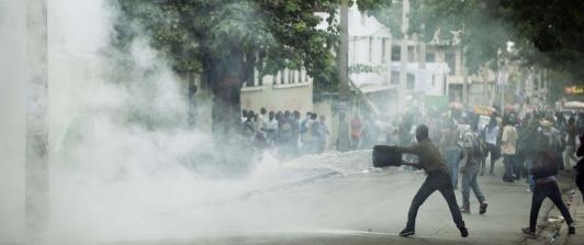 Mas-de-120.000-heridos-por-policias-en-protestas-desde-2015-en-el-mundo.jpg