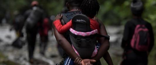 Record-de-248.000-migrantes-han-cruzado-selva-del-Darien-en-lo-que-va-de-ano.jpg