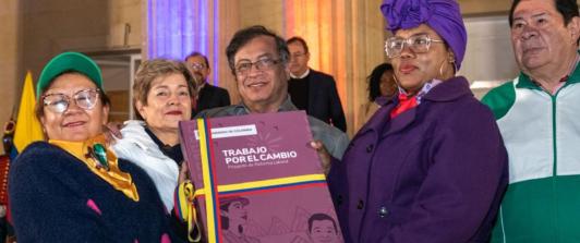 Reforma-laboral-ya-fue-radicado-el-proyecto-de-ley-presidente-Gustavo-Petro.jpg