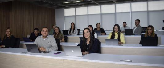 Transformando-el-futuro-empresarial-posgrados-colombianos-abren-camino-para-resolver-desafios.jpg