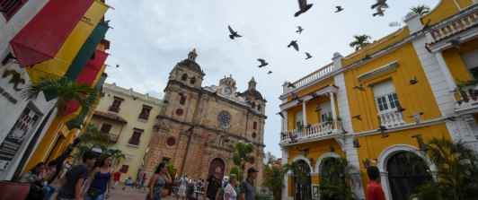 Turistas-en-Cartagena-Bolivar.png