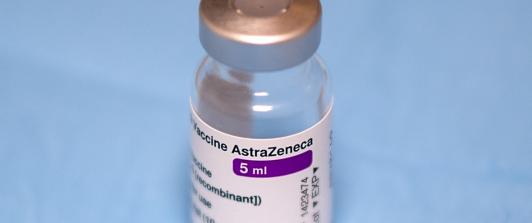 Vacuna_astrazeneca_vinculo.jpg