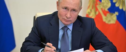 Vladimir-Putin-Covid.jpg