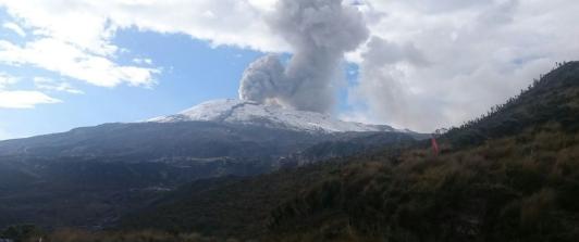 Volcan-Nevado-del-Ruiz-alerta-cambia-de-amarillo-a-naranja.jpg