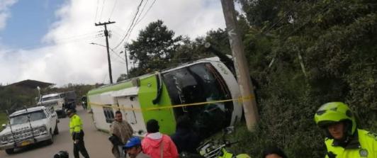 accidente-de-ruta-escolar-mochuelo.jpg