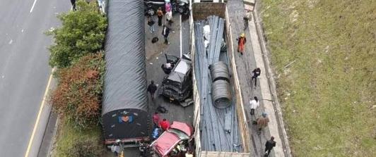 accidente-via-bogota-tunja.jpg