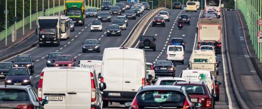 carros-autopista.jpg