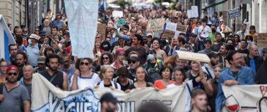 manifestaciones-pasaporte-covid-francia.jpg