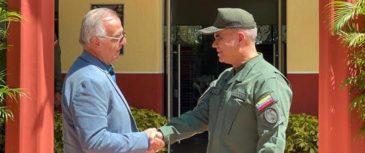 mindefensa-ivan-velasquez-reunion-vladimir-padrino.jpg