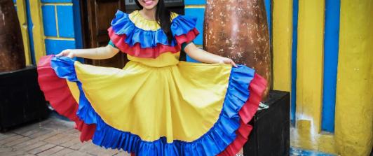 mujer-vestido-colombia.jpg