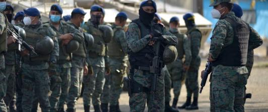 polica-motin-carcel-ecuador.jpg