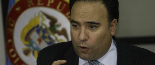 renuncia-embajador-Espana.jpg