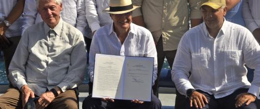 reserva-galapagos-firma.jpg