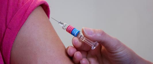 vaccination-1215279_1280.jpg