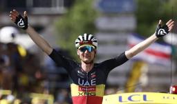 Tim Wellens se quedó con la etapa 15 del Tour y completó el trébol en las tres grandes