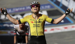 Wout van Aert ganó la última etapa y Tadej Pogacar se coronó campeón del Tour